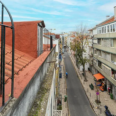 Third Floor Apartment At Graca Neighbourhood Lisbon Exterior photo